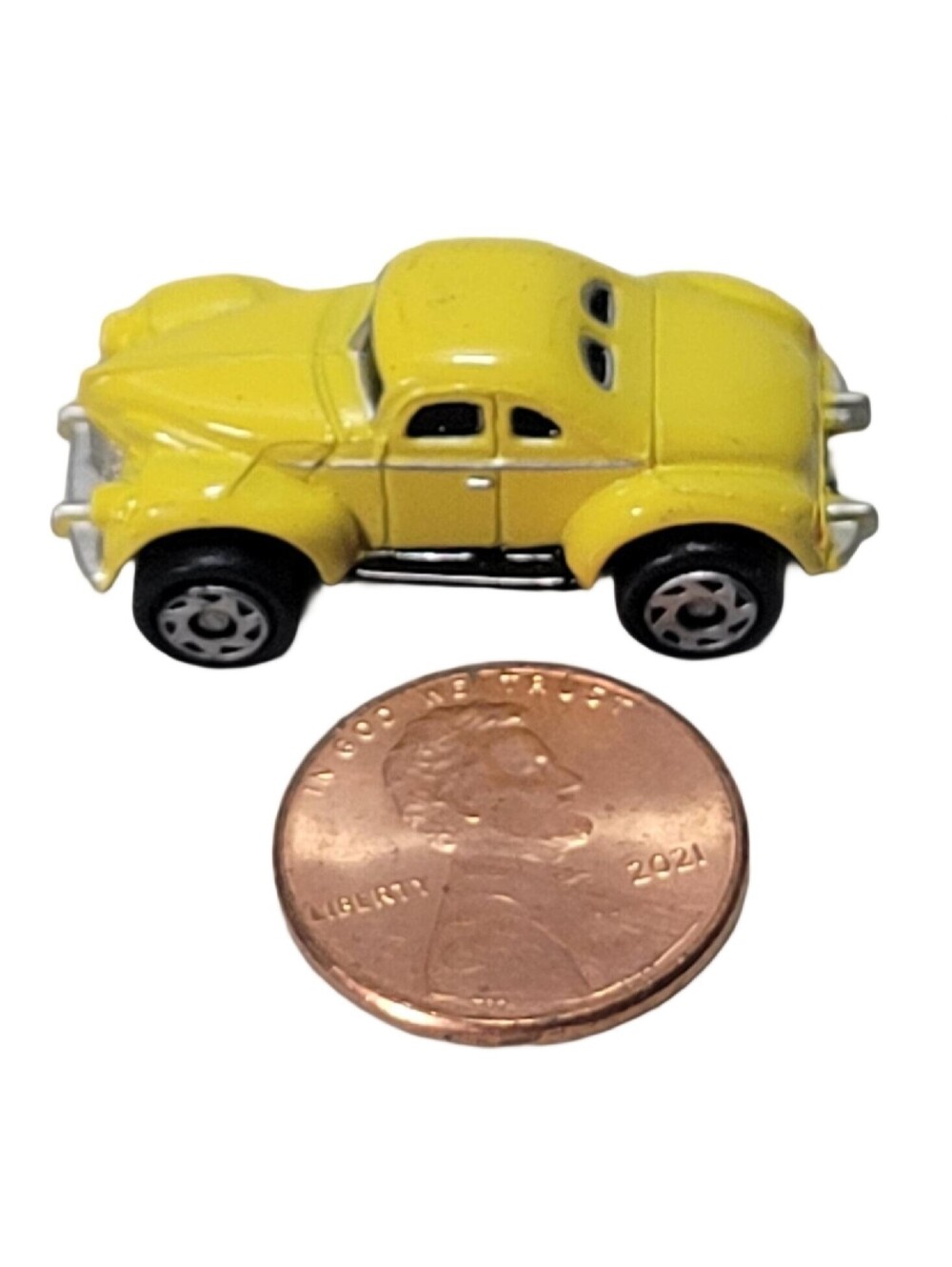 Vintage Micro Machines 1940 Ford Coupe Yellow 1994 LGT